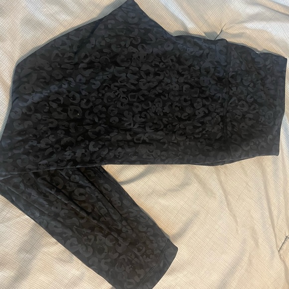 Black and grey leopard print lululemon leggings (14) - Picture 1 of 2